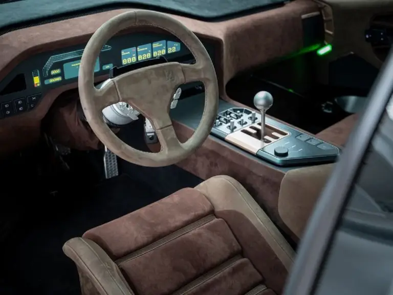 Eccentrica V12 Restomod - 5