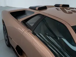 Eccentrica V12 Restomod