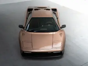 Eccentrica V12 Restomod