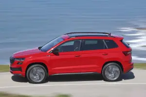 Skoda Karoq 2025: prezzo, foto, dimensioni, allestimenti - 4