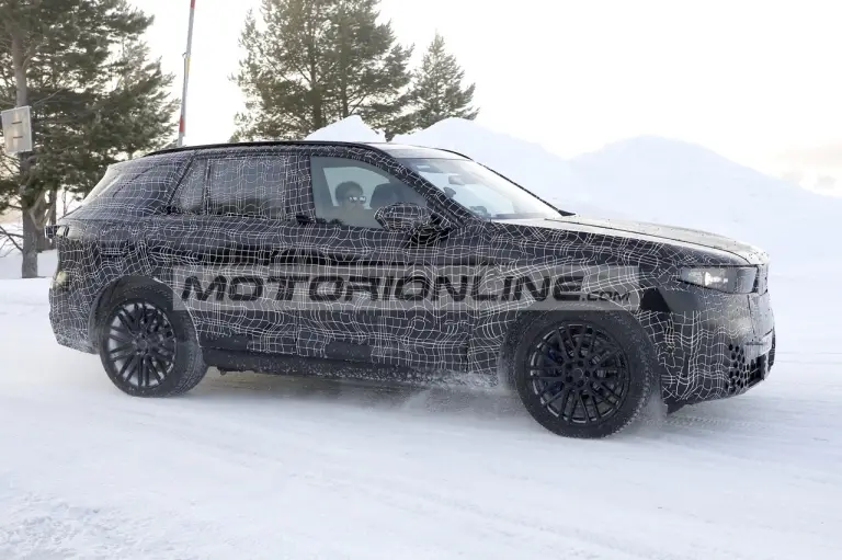 BMW X5 - Foto spia 3-4-2025 - 5