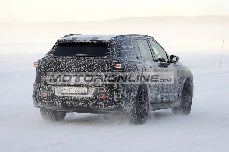 BMW X5 - Foto spia 3-4-2025 - 10