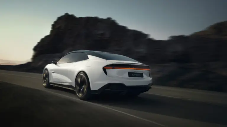 Lotus Eletre ed Emeya 2025 - 4