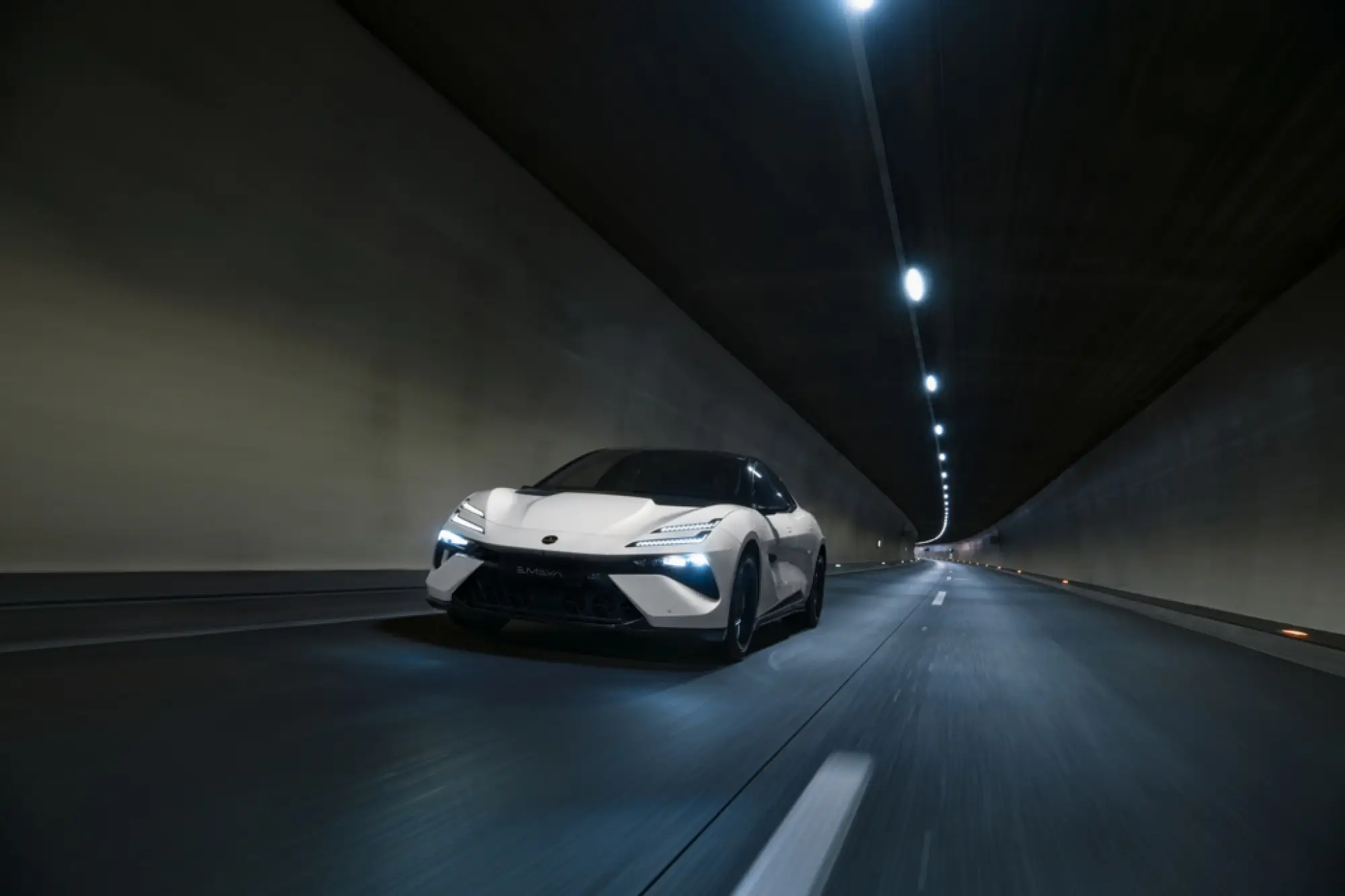 Lotus Eletre ed Emeya 2025 - 16