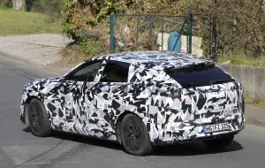 Mazda CX-6e - Foto spia 04-04-2025 - 14