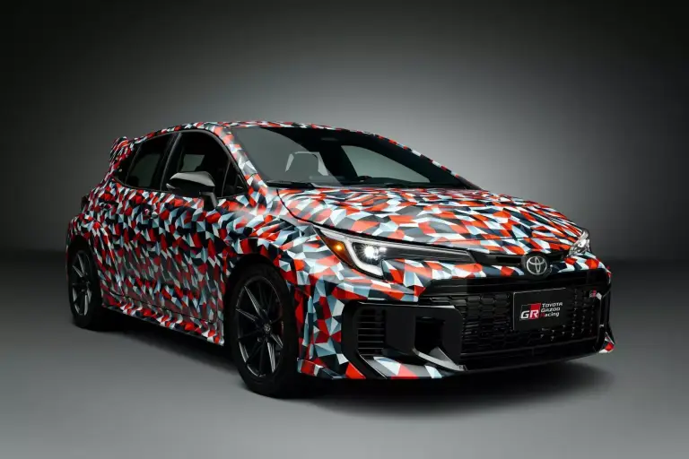 Toyota GR Corolla 2026 - Teaser - 8