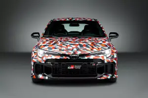 Toyota GR Corolla 2026 - Teaser - 1