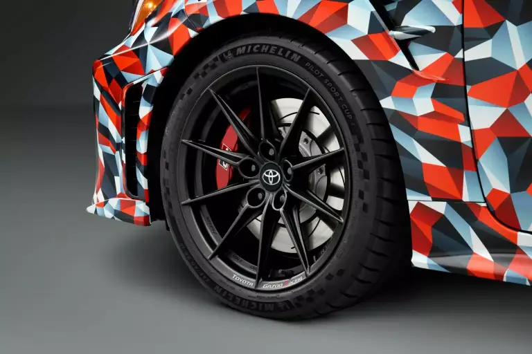 Toyota GR Corolla 2026 - Teaser - 5