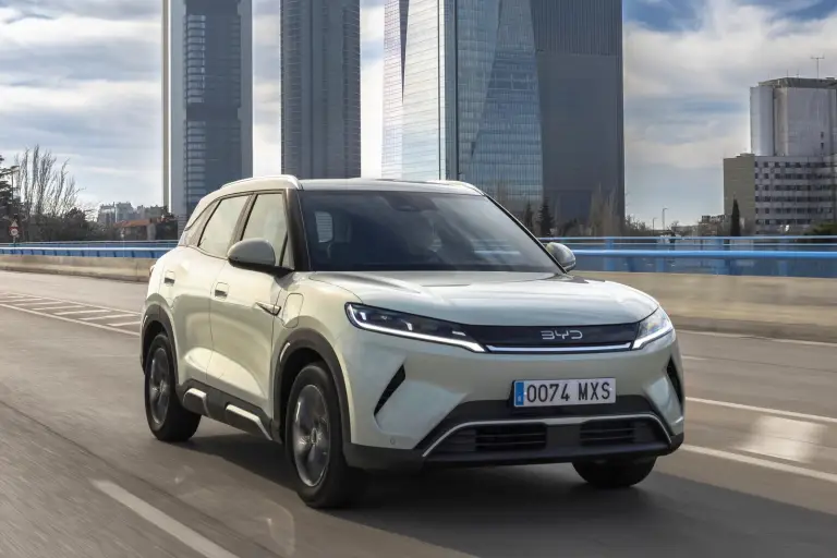 BYD Atto 2 2025: prezzo, foto, dimensioni, allestimenti - 3