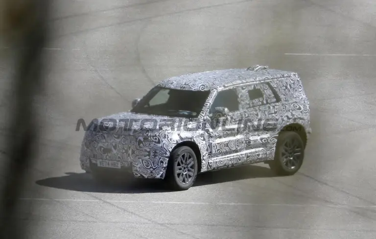 Land Rover Defender 80 - Foto spia 08-04-2025 - 4