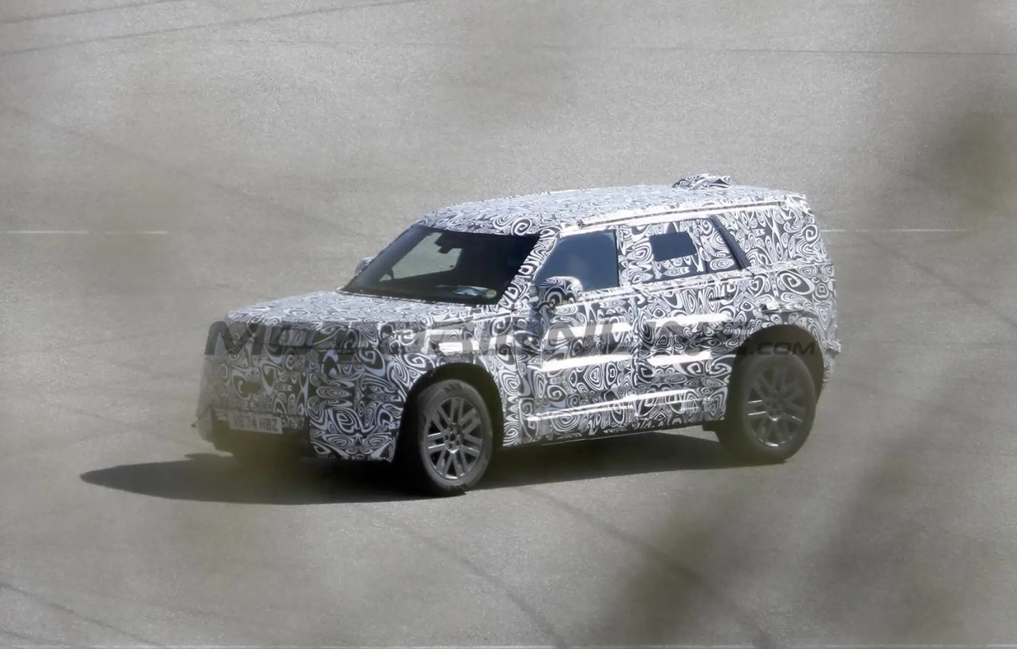 Land Rover Defender 80 - Foto spia 08-04-2025 - 2