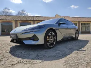 Denza Z9GT - Foto Milano - 15