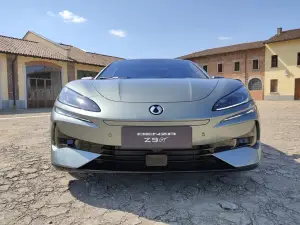 Denza Z9GT - Foto Milano - 6