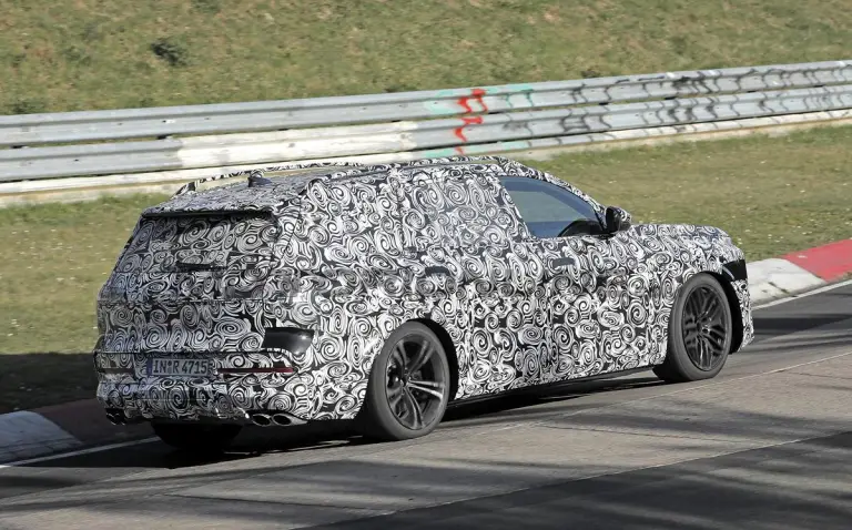 Audi Q9 - Foto spia 10-04-2025 - 6