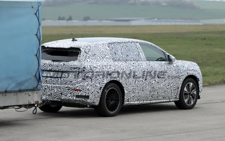 Skoda SUV 7 posti - Foto spia 11-04-2025 - 8
