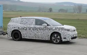 Skoda SUV 7 posti - Foto spia 11-04-2025 - 2