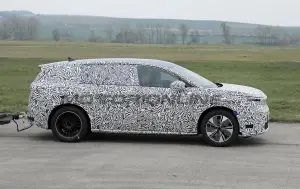 Skoda SUV 7 posti - Foto spia 11-04-2025 - 6