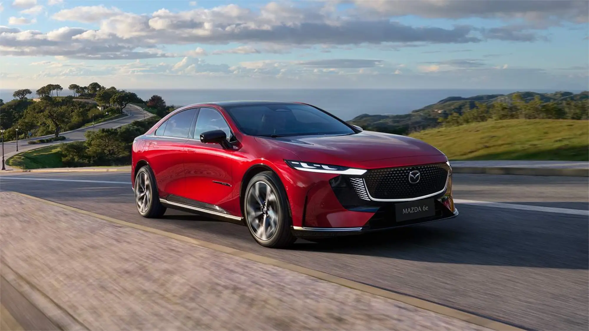 Mazda 6e 2025: prezzo, foto, dimensioni e allestimenti - 3