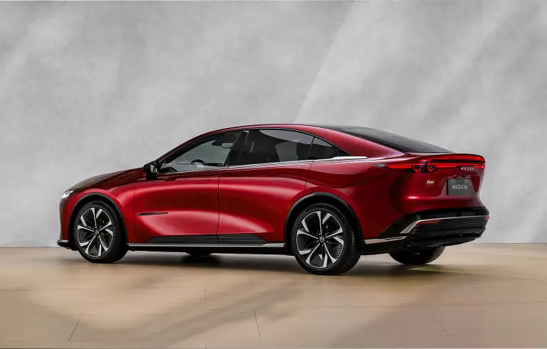 Mazda 6e 2025: prezzo, foto, dimensioni e allestimenti - 4