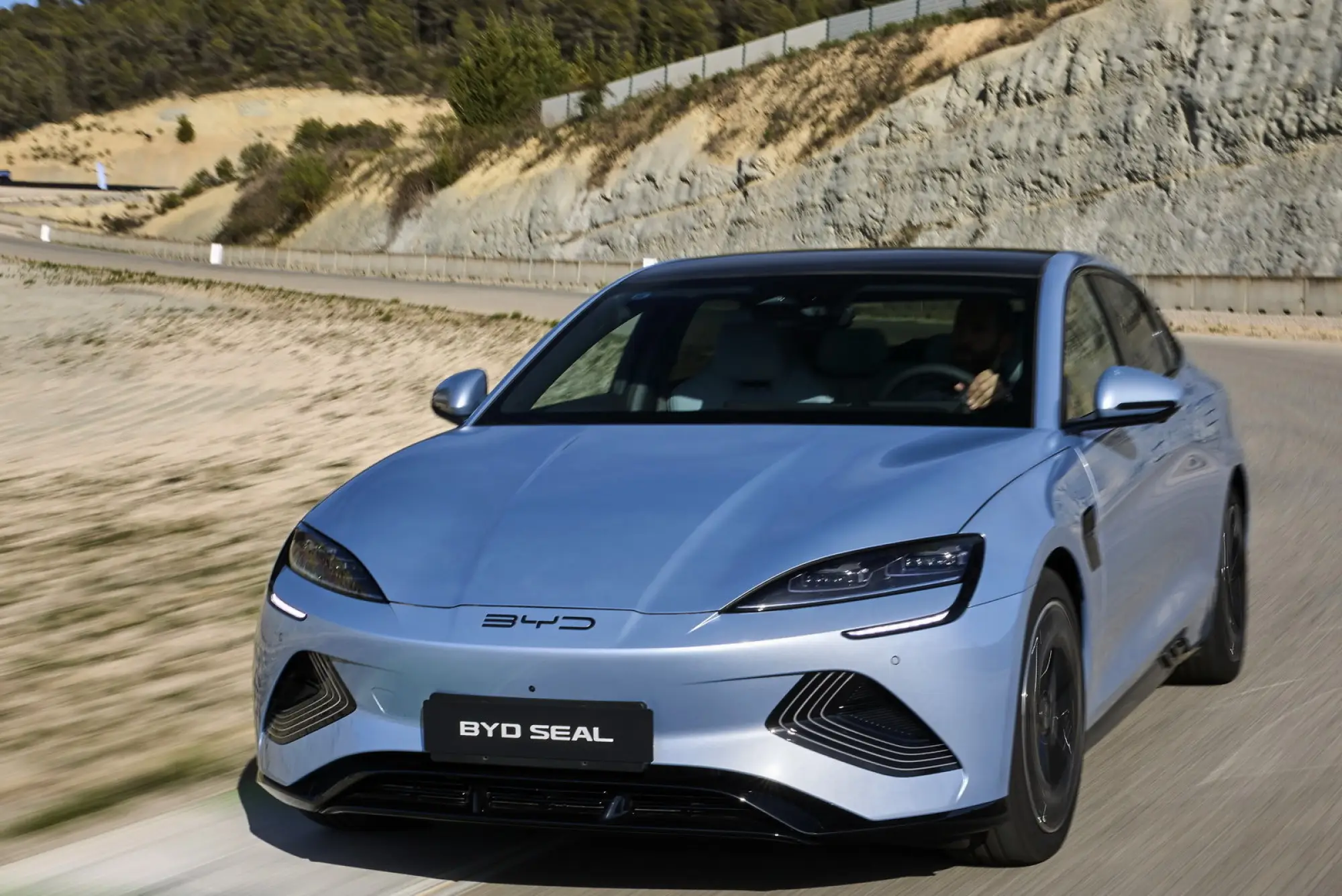BYD Seal 2025: prezzo, foto, interni, allestimenti - 10