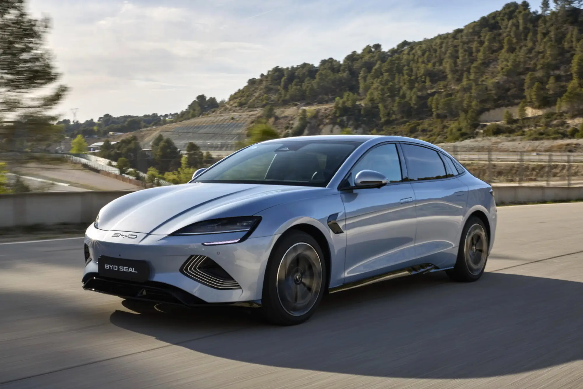 BYD Seal 2025: prezzo, foto, interni, allestimenti - 12