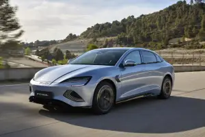 BYD Seal 2025: prezzo, foto, interni, allestimenti - 12