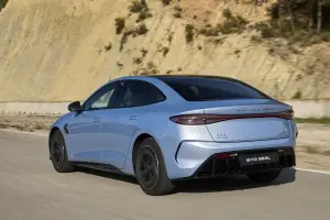 BYD Seal 2025: prezzo, foto, interni, allestimenti - 9