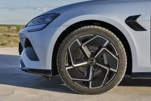 BYD Seal 2025: prezzo, foto, interni, allestimenti - 8