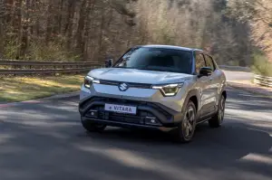 Suzuki eVitara 2025 - Foto ufficiali