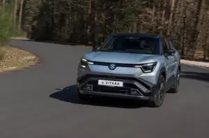 Suzuki eVitara 2025 - Foto ufficiali