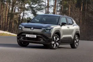 Suzuki eVitara 2025 - Foto ufficiali