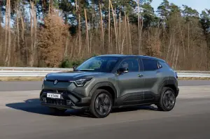 Suzuki eVitara 2025 - Foto ufficiali