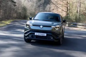 Suzuki eVitara 2025 - Foto ufficiali