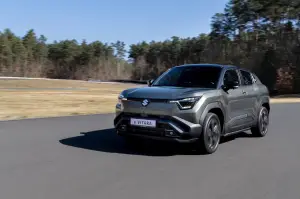 Suzuki eVitara 2025 - Foto ufficiali