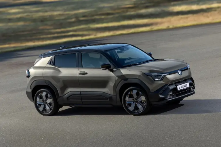 Suzuki eVitara 2025 - Foto ufficiali - 18