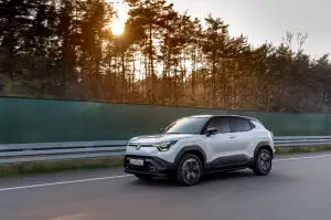 Suzuki eVitara 2025 - Foto ufficiali