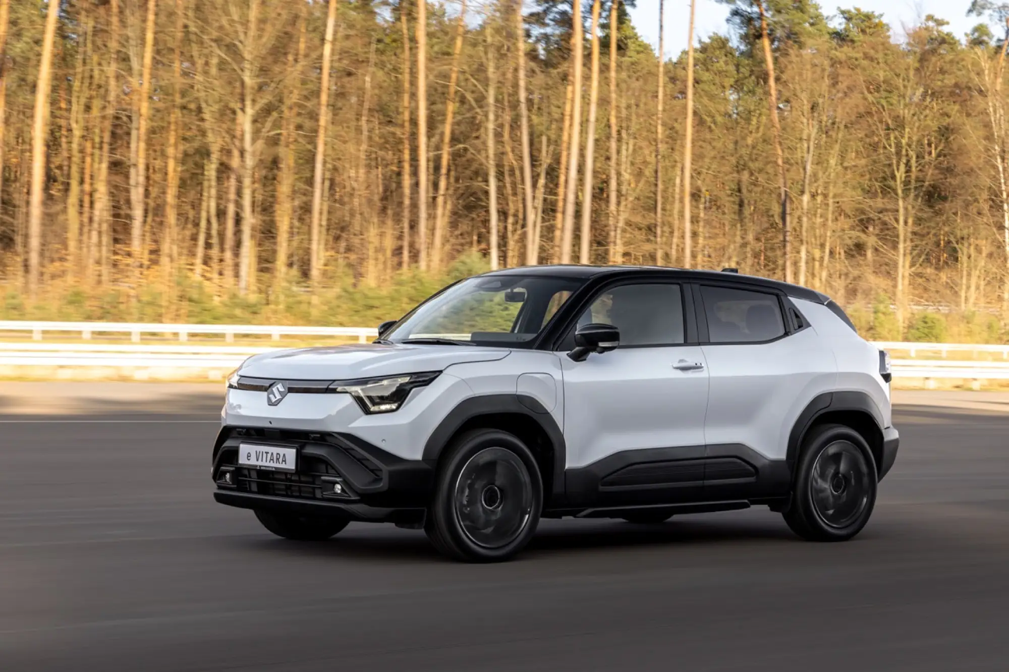 Suzuki eVitara 2025 - Foto ufficiali - 23