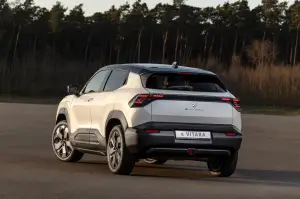 Suzuki eVitara 2025 - Foto ufficiali