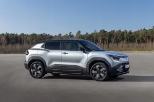 Suzuki eVitara 2025 - Foto ufficiali