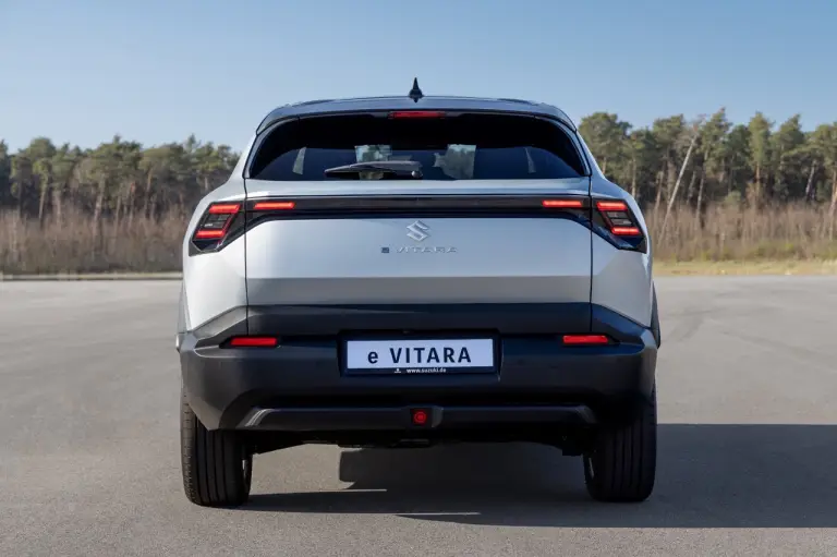 Suzuki eVitara 2025 - Foto ufficiali - 35