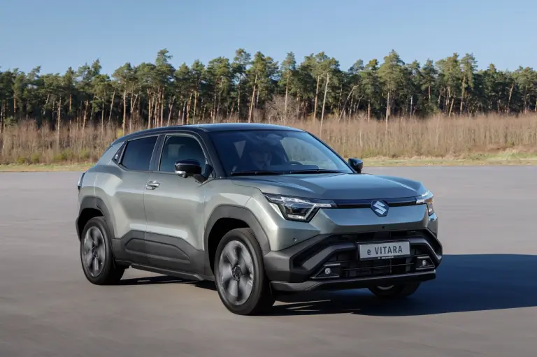 Suzuki eVitara 2025 - Foto ufficiali - 40