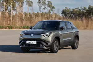 Suzuki eVitara 2025 - Foto ufficiali