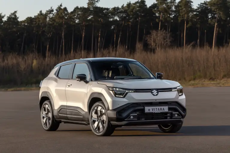 Suzuki eVitara 2025 - Foto ufficiali - 50