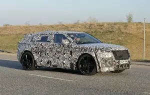 Range Rover Velar 2026 - Foto spia 14-04-2025
