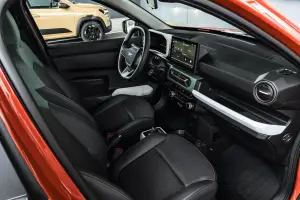 Dacia Spring 2025: prezzo, foto, dimensioni, allestimenti