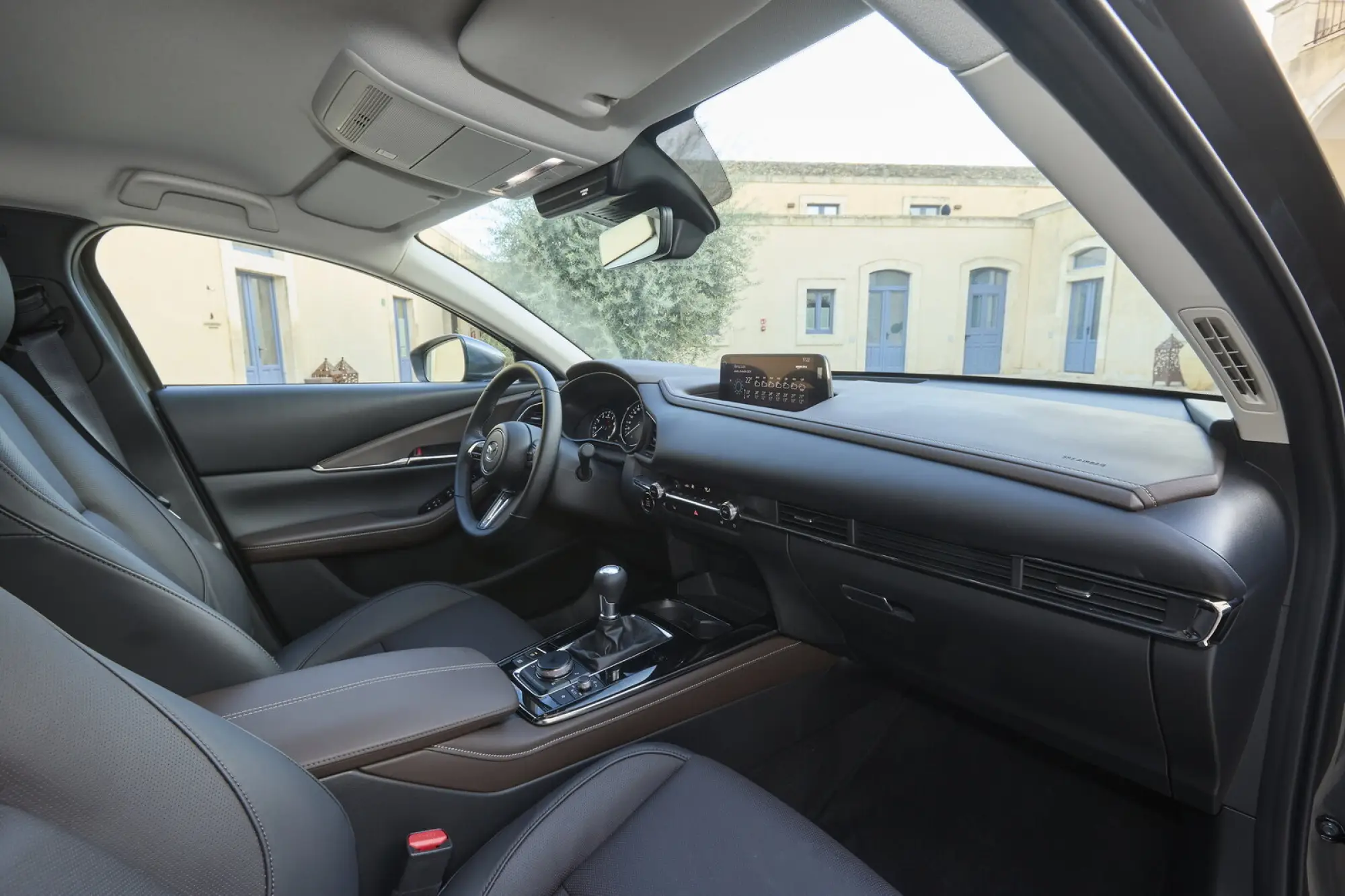 Mazda CX-30 2025: prezzo, foto, dimensioni e allestimenti - 2