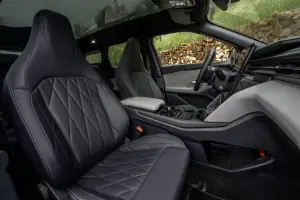 Ford Explorer 2025: prezzo, foto, dimensioni, allestimenti - 3