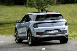 Ford Explorer 2025: prezzo, foto, dimensioni, allestimenti - 4