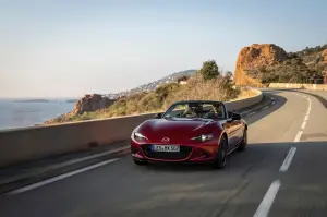 Mazda MX-5 2025 - Serie speciali Kazari e Homura