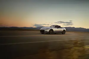 Mazda MX-5 2025 - Serie speciali Kazari e Homura